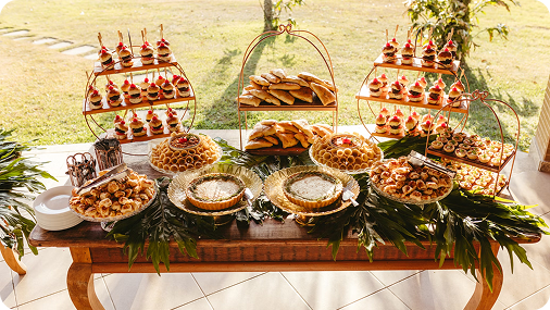 بوفيه حلويات ومقبلات