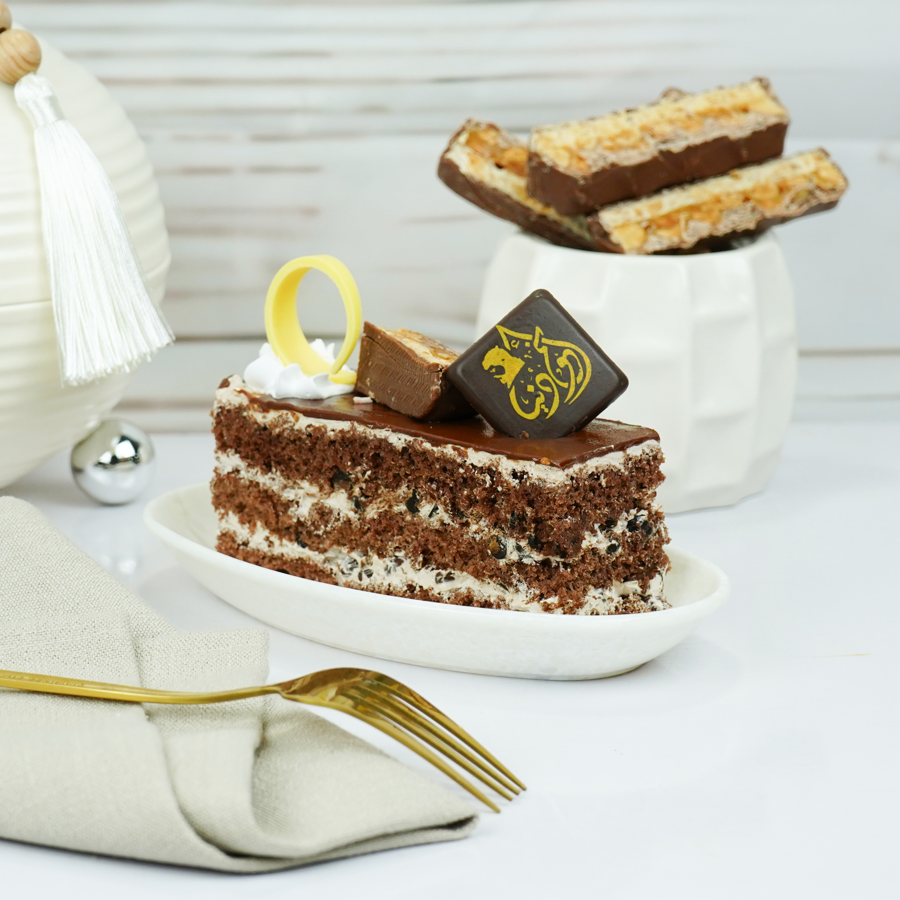  Special Snickers Cake Pieces